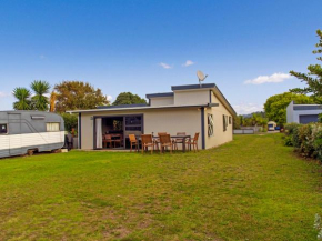 Hetherington Haven - Whangamata Holiday Home, Whangamata